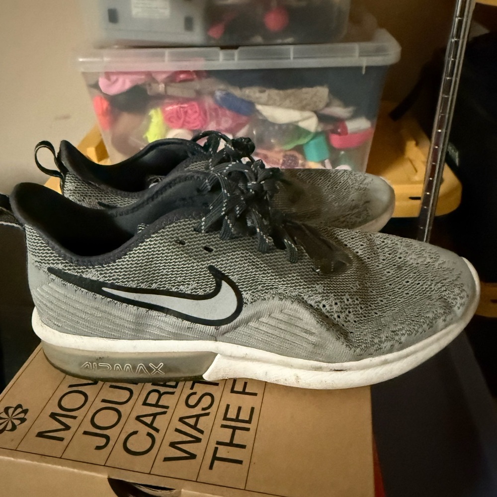 Nike Air Max Sequent 4 Wolf Grey White - AO4485-004 - Size 10.5 Pre-Owned